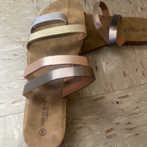 Sandals - Picture 2 of 2